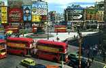 LONDON PICCADILLY CIRCUS BUS ROUGE ANIMATION 1964 - Piccadilly Circus