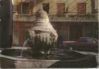 Delcampe - PERTUIS (Vaucluse) : Fontaine De L´Ange - Pertuis