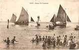 Delcampe - AULT ( 80 ) BATEAUX DE PROMENADE . Voiliers . Groupe En Maillot De Bain Jouant En Bord De Mer - Ault