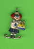 BROCHE - BIJOUX, AVEC GATEAU DE FÊTE - CLOWN En Patin  ÉPINGLETTE - ÉMAIL ET PIERRE - 5cm - - Brooches