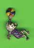 BROCHE - BIJOUX, CLOWN ÉPINGLETTE- JOUE AVEC UN BALLON QUI BOUGE - 5 Cm - ÉMAIL & PIERRE - - Broches