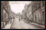 CPA  ANCIENNE- FRANCE- MOREUIL (80)- LA RUE CARNOT AVEC BELLE ANIMATION- FACTEUR- - Moreuil