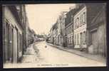 CPA  ANCIENNE- FRANCE- MOREUIL (80)-  LA RUE CARNOT AVEC ANIMATION - Moreuil