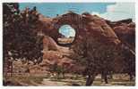 WINDOW ROCK - NAVAJO INDIAN HEADQUARTERS - Arizona -  AZ Postcard - 1985 - Andere & Zonder Classificatie