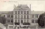 GIEN - L' Ecole De Garcons    (23983) - Gien