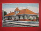 Depot-Train Station-- Rock Island Depot  Iowa City Iowa Ca 1910  ===ref 183 - Other & Unclassified