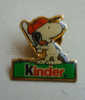 PIN'S KINDER FERRERO SNOOPY BASE BALL PEANUTS - Pin's