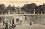 Paris - Le Bassin Des Tuileries Et L'Arc De Triomphe Du Carroussel - Andere Monumenten, Gebouwen