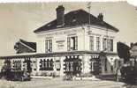 Cp 78 AUBERGENVILLE Séjour Idéal Hotel De La Gare Café Bar  ( Habitations , Voiture Automobile Citroen    ) - Aubergenville
