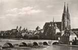 15887   Germania,   Regensburg,  Blick  Auf Die  Steinerne  Brucke  Und Den  Dom,  NV  (scritta) - Regensburg