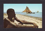 HAITI - FISHERMAN - LE PÊCHEUR -  ON ONE OF THE VIRGIN BEACHES - PHOTO WALLY TURNBULL - Haïti