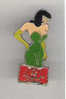 Pin's PIN UP QUICK Robe Verte - Pin-Ups