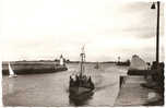 50 SAINT VAAST LA HOUGUE - Jetee - Rentree Des Bateaux De Peche - Saint Vaast La Hougue