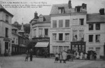 La Place De L´église - La Bouille