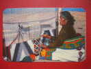 Native Americans  Indian--    Navajo Rug Weaver  Early Chrome ------   ---   -ref 216 - Native Americans