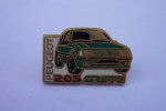 Pin's PEUGEOT 205 GTI Griffe HELIUM - Automobile - F1