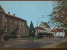 94 - VILLECRESNES - Les Ecoles Et La Mairie. (CPSM) - Villecresnes