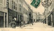CPA 54 TOUL RUE DE LA REPUBLIQUE 1908 - Toul