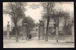 CPA  ANCIENNE- FRANCE- MONTROUGE (92)- LE ROND-POINT- LE PORTAIL ET LES DEUX LIONS GROS PLAN - Montrouge