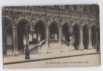 17371    Belgio,   Bruxelles,  Escalier  Des  Lions  (Hotel  De  Ville)   VG  1909 - Cafés, Hotels, Restaurants