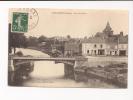 CPA MALICORNE, Vue  Des Ponts (commerces) - Malicorne Sur Sarthe