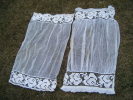 2 Rideaux  Ancien 74x44 Et 81x40cm - Laces & Cloth