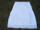 Combinaison Blanche Sans Bretelle Hauteur 85CM -tour De Poitrine 96cm--belle Dentelle Haut Et Bas - Chemisettes & Culottes