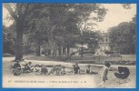 CPA Rare - VAL DE MARNE - CHOISY LE ROI - L'HOTEL DE VILLE ET LE PARC - SUPERBE ANIMATION ENFANTINE DANS LE BAC A SABLE - Choisy Le Roi