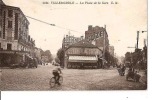 VILLEMOMBLE PLACE DE LA GARE (CYCLISTE ,SIDE CAR,PERSONNAGES)REF 22219 - Villemomble