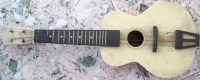 VINTAGE PLASTIC QUITAR FROM POLAND - Oud Speelgoed