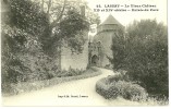 Lassay Les Chateaux. Le Vieux Chateau ,entrée Du Parc. - Lassay Les Chateaux