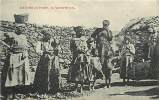 ST VINCENT , Natives At Home , * 113 82 - Saint Vincent &  The Grenadines