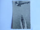 Avion De La ROYAL AIR FORCE Transportant Une Torpille Survolant Un Sous Marin. - 1939-1945: 2de Wereldoorlog