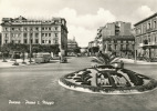 PESCARA. PIAZZA PRIMO MAGGIO NEGLI ANNI '50 CON AUTO E CORRIERA DELL'EPOCA. CARTOLINA DEL 1959 - Pescara