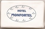 Savon - Savonnette / Seife / Soap / Jabón / Zeep - Hôtel Monfortel - Montreuill Sous Bois - Beauty Products