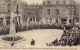 AY-CHAMPAGNE Place De L´Hôtel De Ville Et Le Monument Des Victimes De La Guerre 1914-1918 - Ay En Champagne