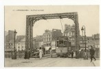 CHERBOURG - Le Pont Tournant . Tram Très Beau Plan. - Cherbourg