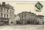 Carte Postale Ancienne Neuville En Poitou - La Grande Place - Neuville En Poitou