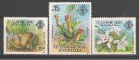 Seychelles      374/375  **  Et 386  **            Fleurs - Seychelles (1976-...)
