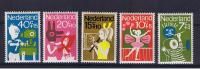RB 756 - Netherlands 1964 Child Welfare MNH Set Of 5 Stamps - Other & Unclassified