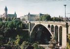 Cp , LUXEMBOURG , LUXEMBOURG , Pont Adolphe , Caisse D'Épargne Et Siège De La C.E.C.A. - Luxembourg - Ville