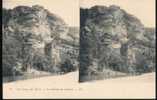 Les Gorges Du Tarn --- Le Chateau De Lacazes - Cartoline Stereoscopiche