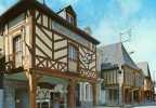 LA GUERCHE DE BRETAGNE  -  Les Vieux Porches  -  (Pharmacie Centrale) - La Guerche-de-Bretagne