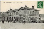 Le Merlerault  Les Halles Et La Mairie - Le Merlerault