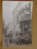 CARTE PHOTO MILITAIRES DEVANTURE TABAC HOTEL CAFE ROBERT-TRES ANIMEE A SITUER - Winkels