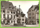 68 - CPSM G. F. - ALTKIRCH - Fontaine Et Mairie Place De La République (2 CV, Voitures) - Altkirch