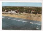 CPSM  SAINT BREVIN L'OCEAN   La  Plage Avec Ses Petits Cabanons  Et Le Casino - Saint-Brevin-l'Océan