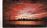 B32403 Gatway Arch  Sunset St Louis Bent Used Good Shape - St Louis – Missouri