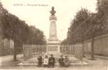 PRIX En BAISSE - VENTE DIRECTE: AUNEUIL - Enfants Au Monument Boulanger - Auneuil