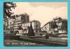 LODI GIARDINI E VIA CASTEL FIDARDO CARTOLINA FORMATO GRANDE VIAGGIATA NEL 1970 - Lodi